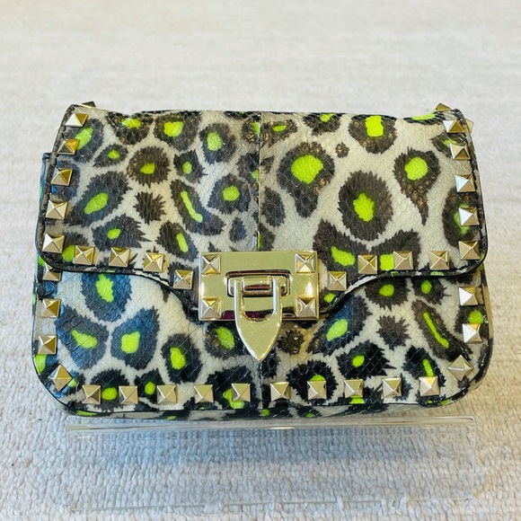 🎉 HP 🎉 Valentino Mini Rockstud Flap Crossbody - Picture 2 of 10
